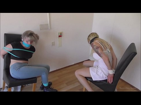 ❤️ Көз каранды / байланган жана оозу жабылган / кыйналган кыз Секс видео боюнча бизде ❌️❤