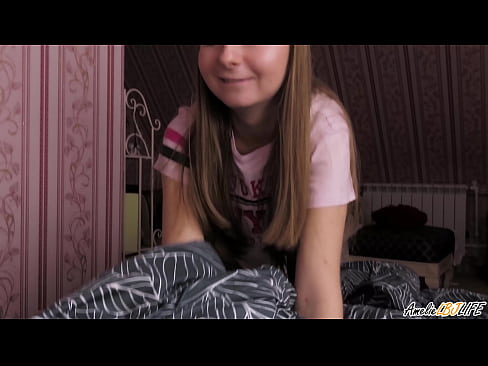 ❤️ Blondie анын BFF анын терең соруп жана анын оозуна сперма алат Секс видео боюнча бизде ❌️❤